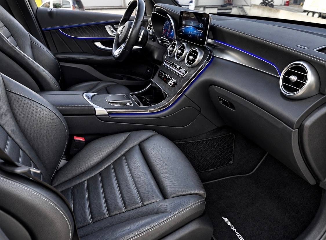 MERCEDES-BENZ GLC 300 AMG Line Plus 4Matic 9G-Tronic-image-10