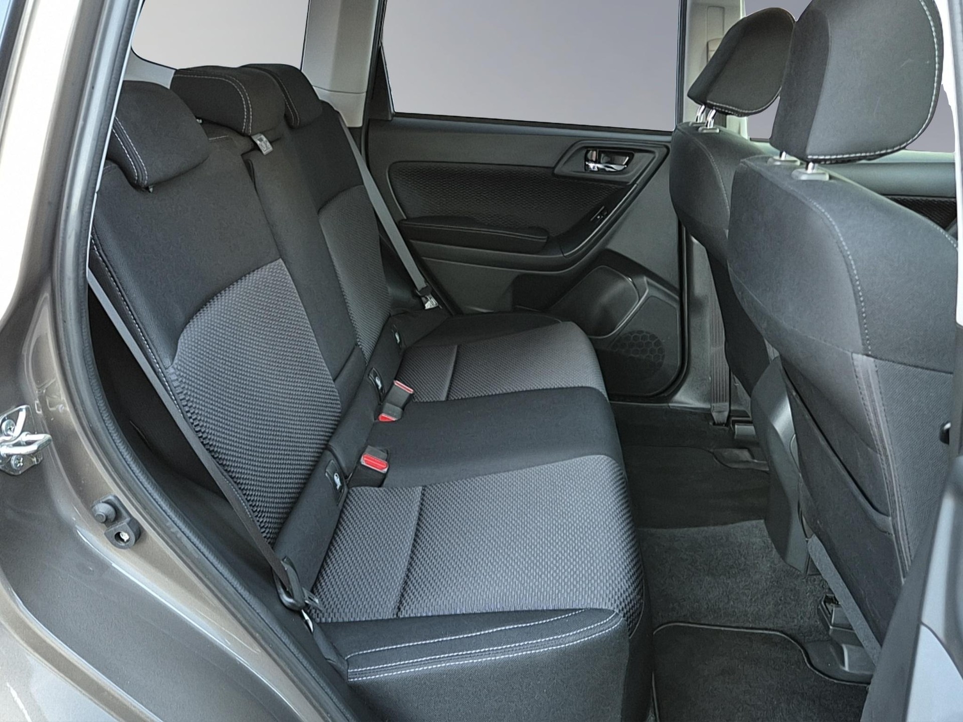 SUBARU Forester Station 2.0 Swiss Plus-image-15