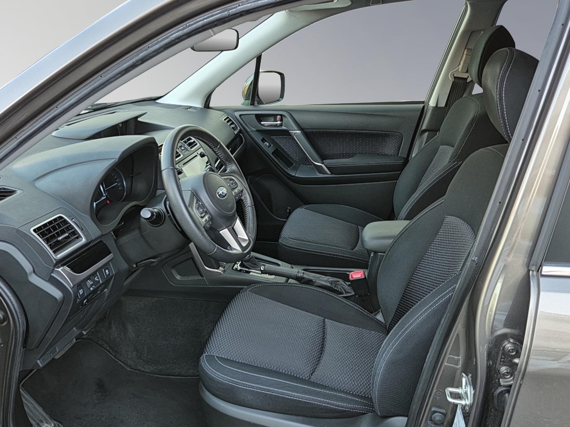 SUBARU Forester Station 2.0 Swiss Plus-image-8