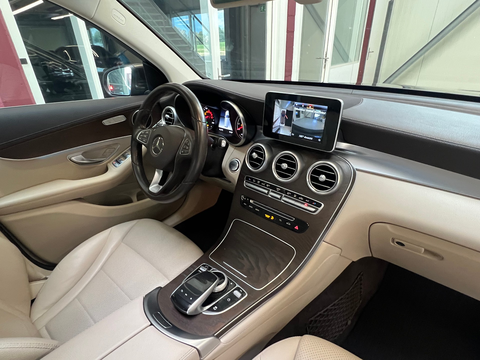 MERCEDES-BENZ GLC 250 Exclusive 4Matic 9G-Tronic-image-13