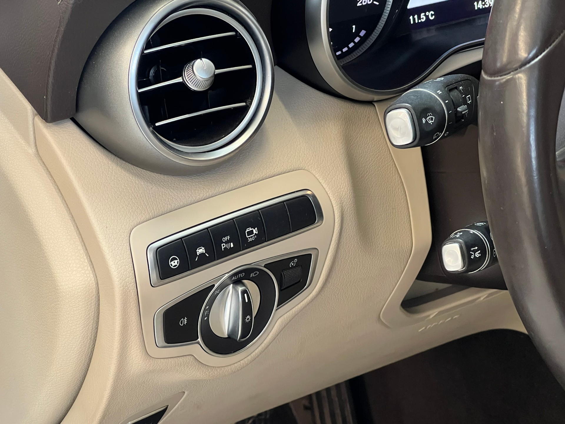 MERCEDES-BENZ GLC 250 Exclusive 4Matic 9G-Tronic-image-12
