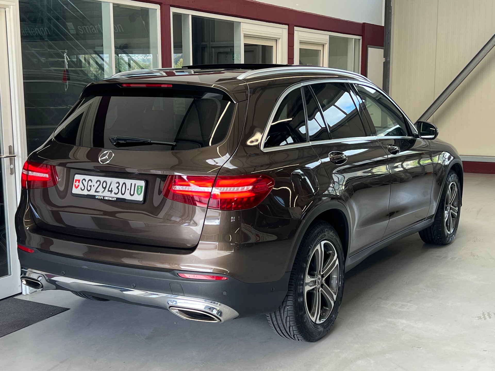 MERCEDES-BENZ GLC 250 Exclusive 4Matic 9G-Tronic-image-8