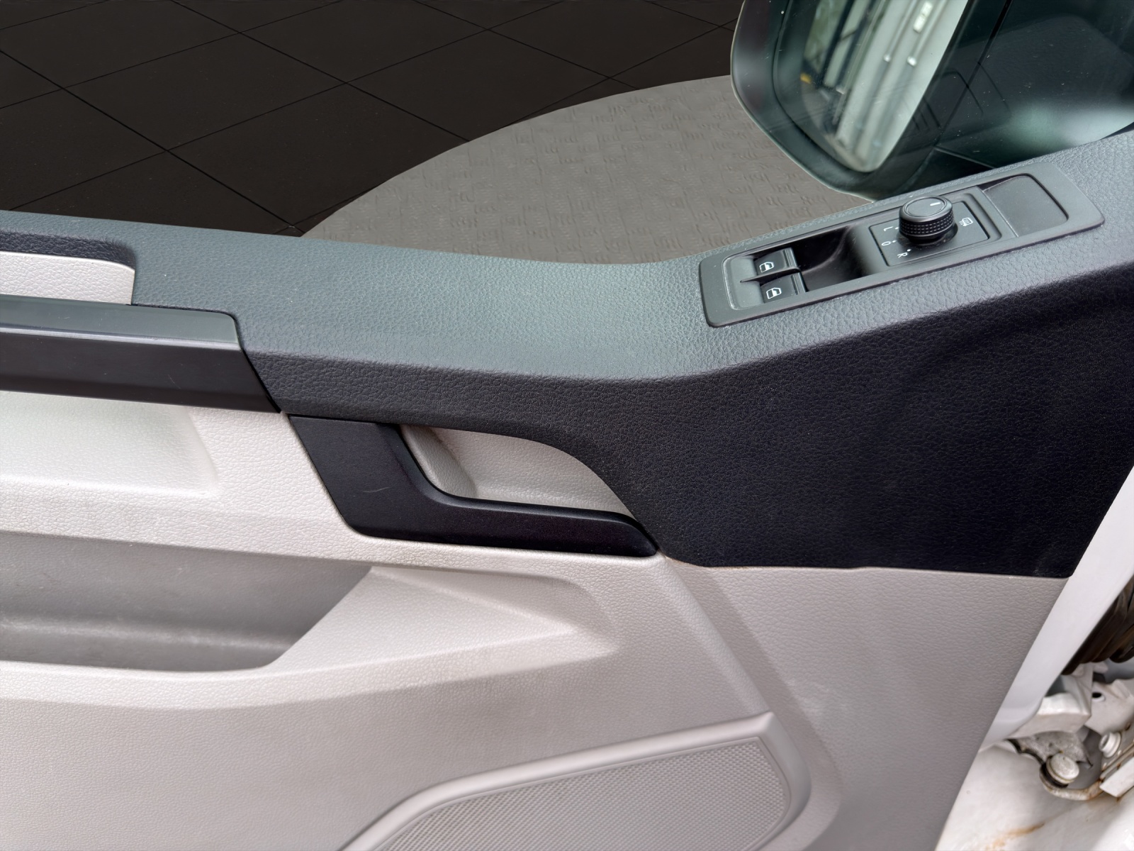 VW T6 2.0 TDI 4Motion-image-11