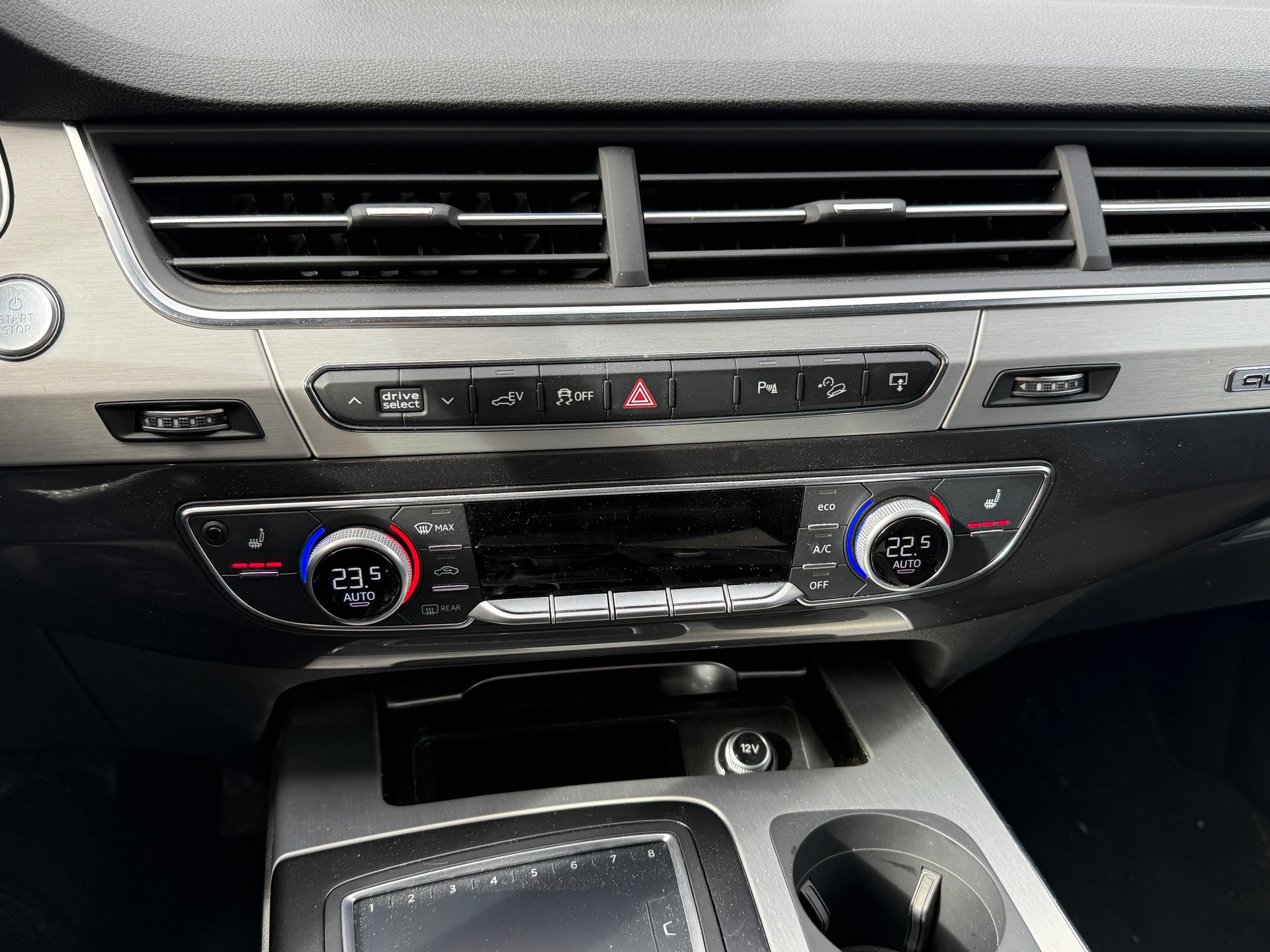 AUDI Q7 e-tron 3.0 TDI quattro tiptronic-image-13