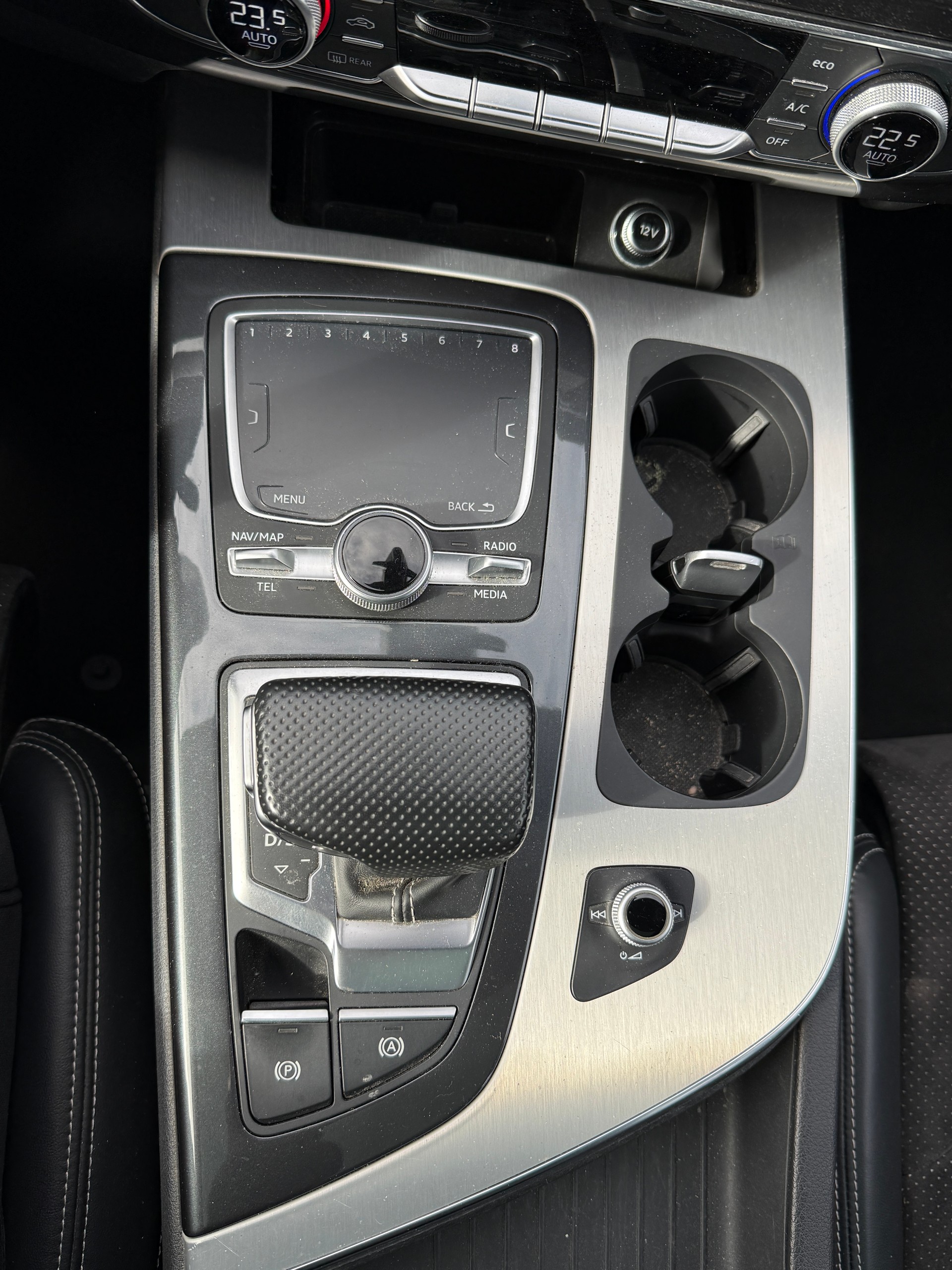 AUDI Q7 e-tron 3.0 TDI quattro tiptronic-image-14