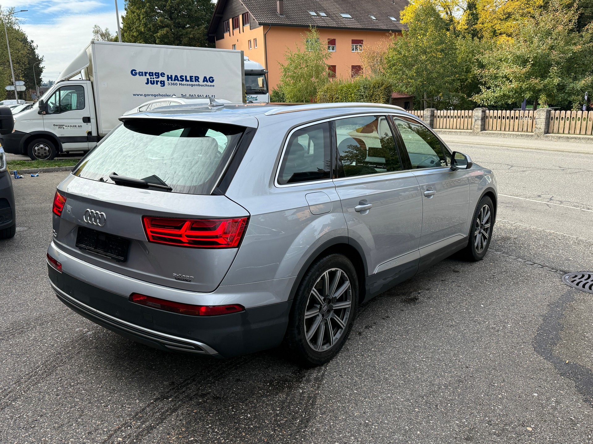 AUDI Q7 e-tron 3.0 TDI quattro tiptronic-image-5