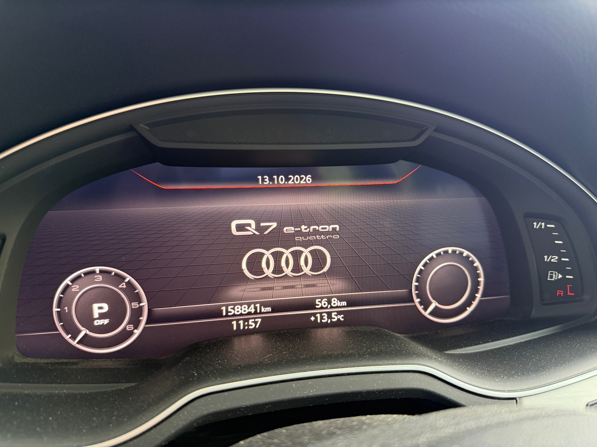 AUDI Q7 e-tron 3.0 TDI quattro tiptronic-image-18