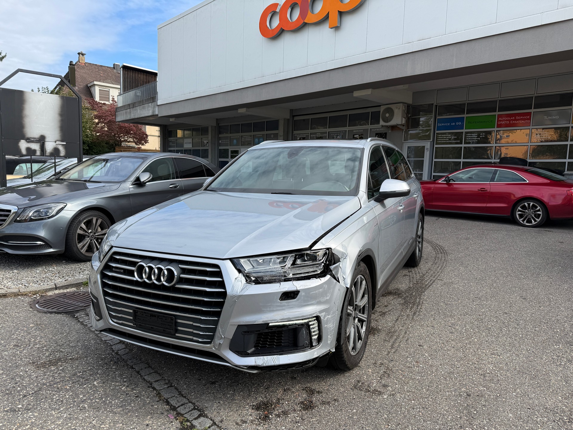 AUDI Q7 e-tron 3.0 TDI quattro tiptronic-image-3