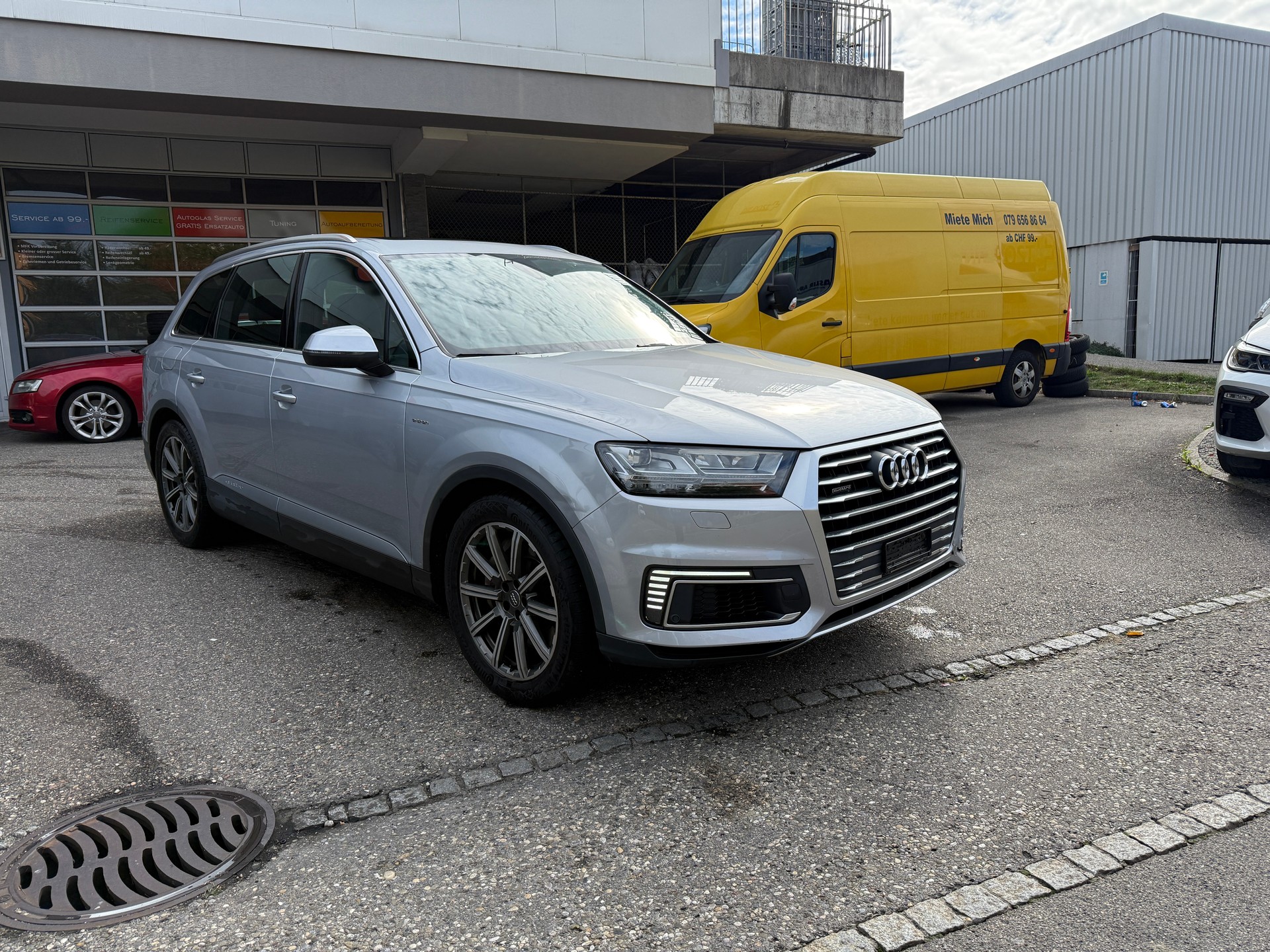 AUDI Q7 e-tron 3.0 TDI quattro tiptronic-image-19