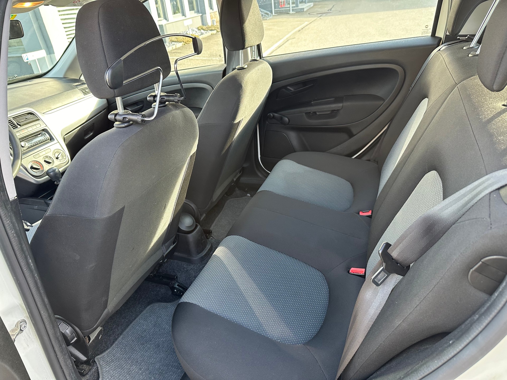 FIAT Punto 1.2 Pop Star-image-10