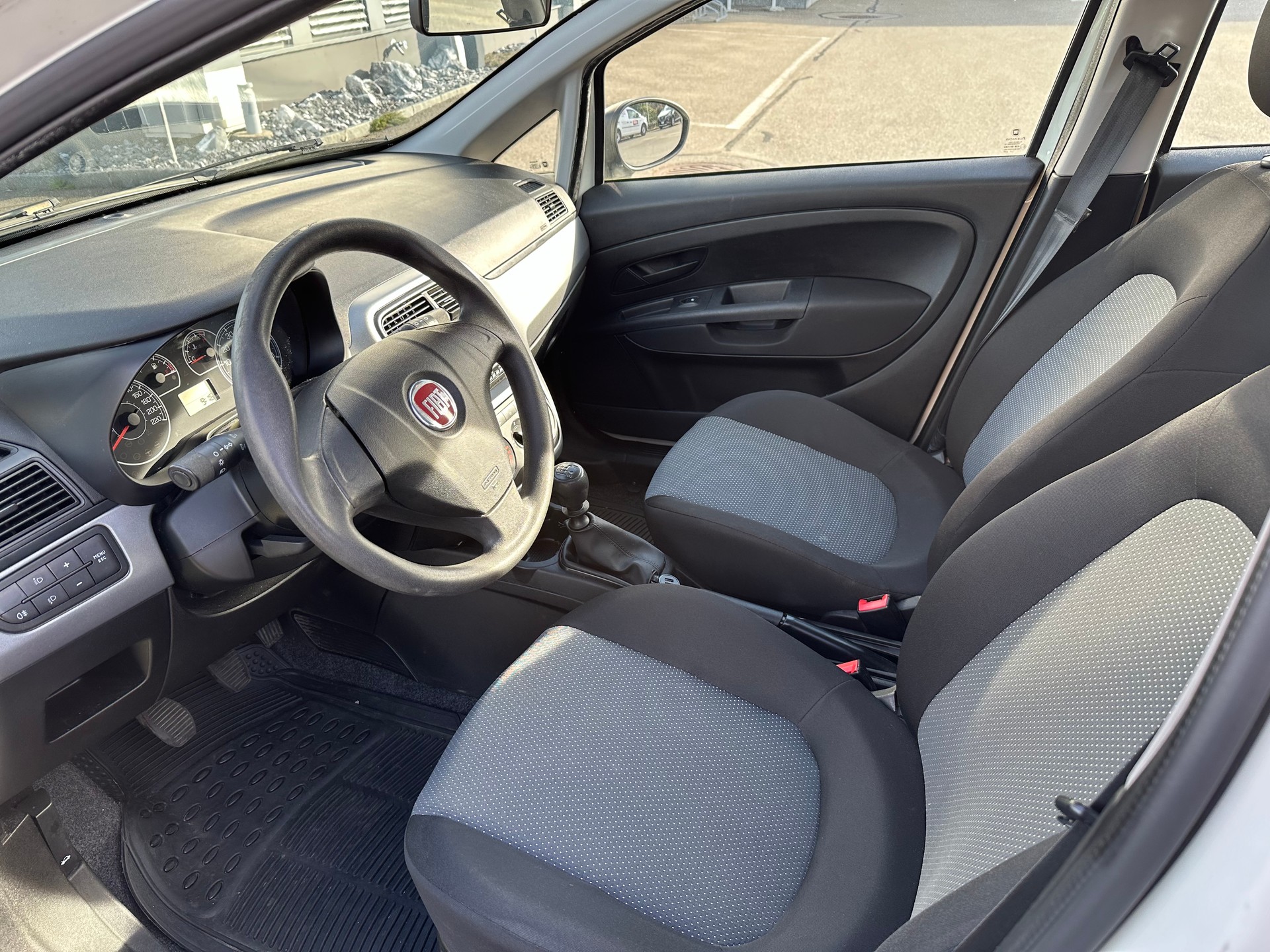 FIAT Punto 1.2 Pop Star-image-9