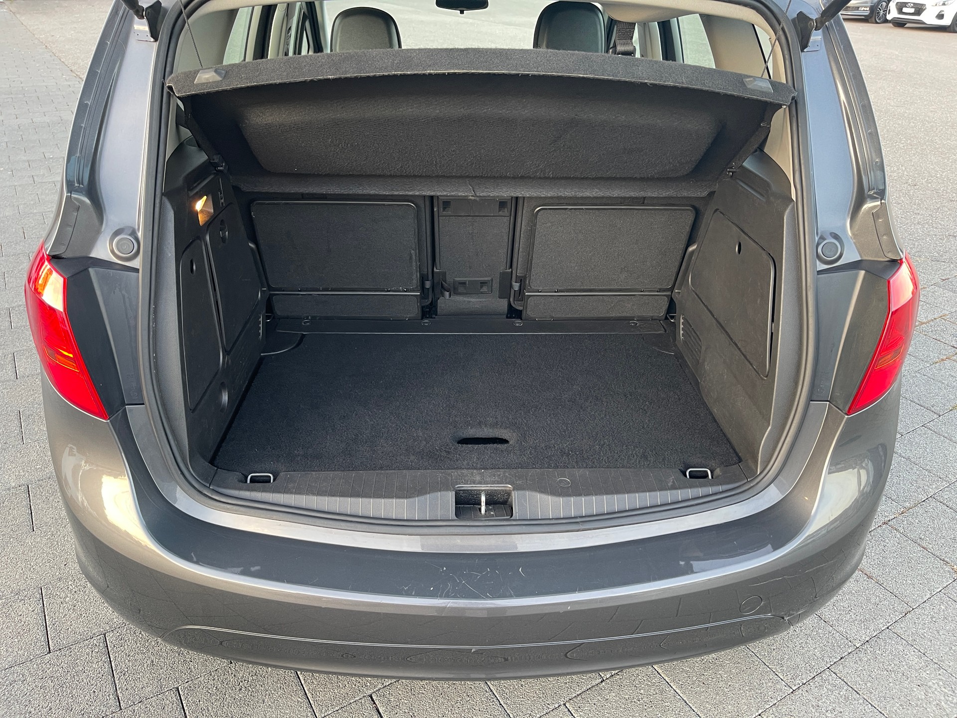 OPEL Meriva 1.4 Turbo Enjoy-image-14