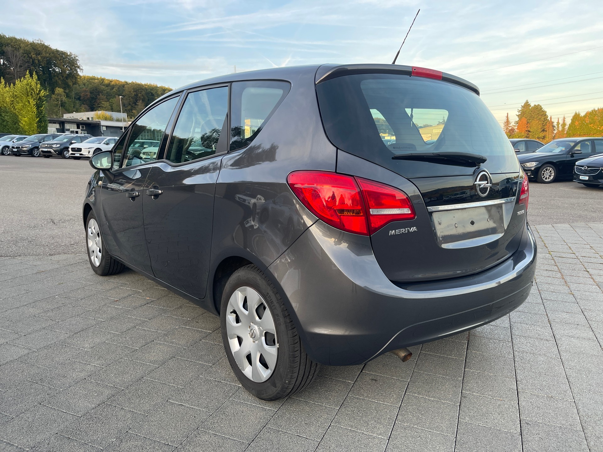 OPEL Meriva 1.4 Turbo Enjoy-image-2