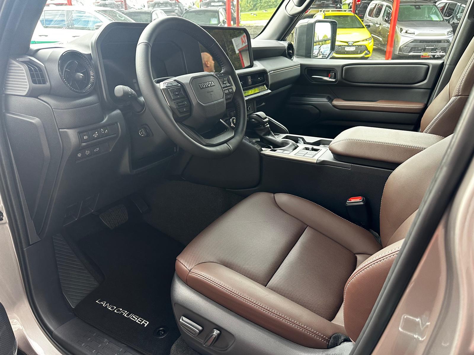 TOYOTA Land Cruiser 2.8 D 48V 230 Rebel-image-9