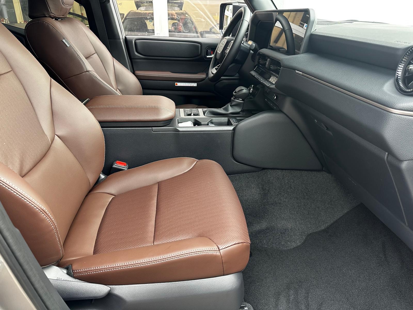 TOYOTA Land Cruiser 2.8 D 48V 230 Rebel-image-13