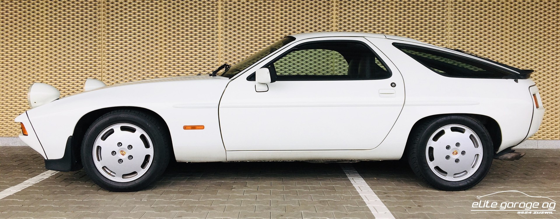 PORSCHE 928 S-image-4