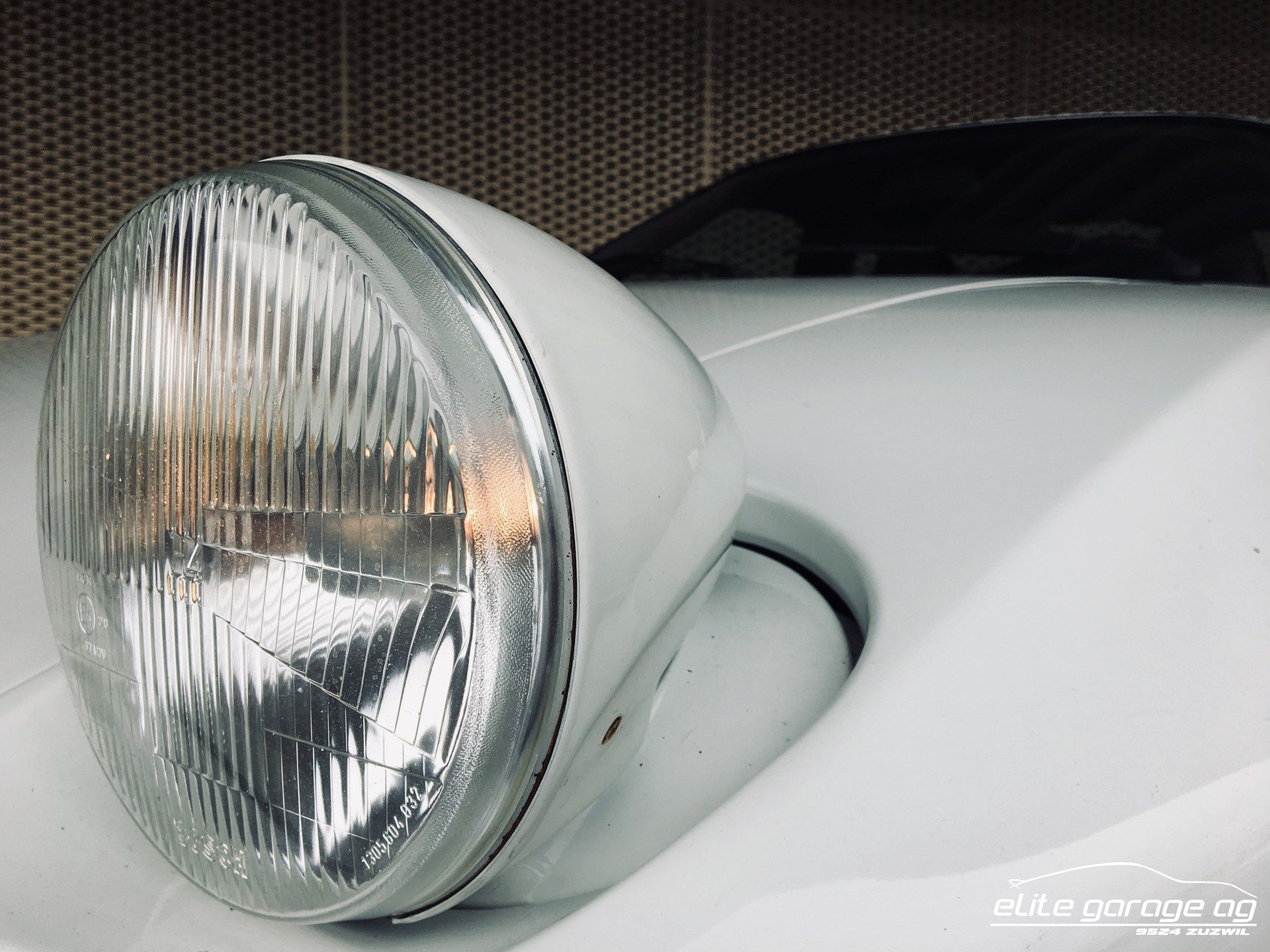 PORSCHE 928 S-image-1