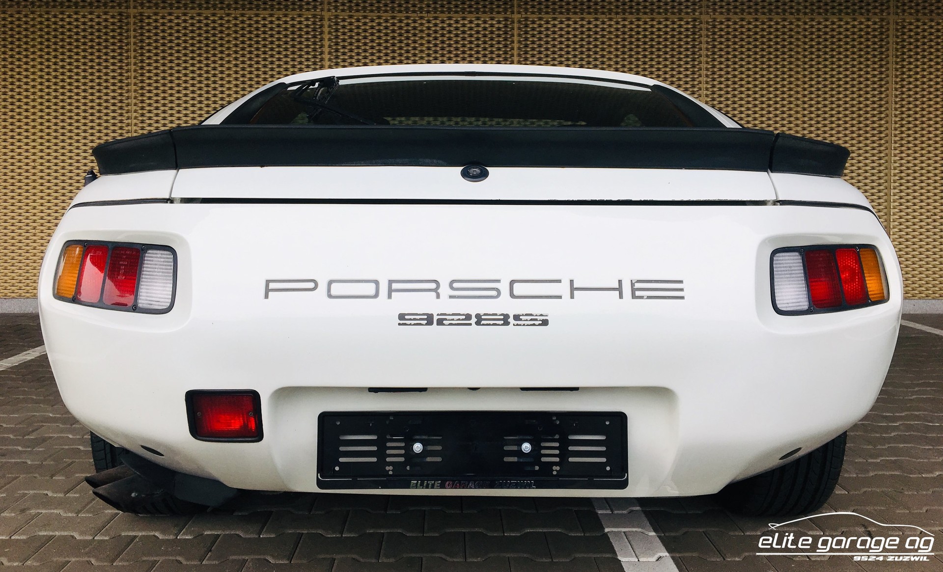 PORSCHE 928 S-image-6