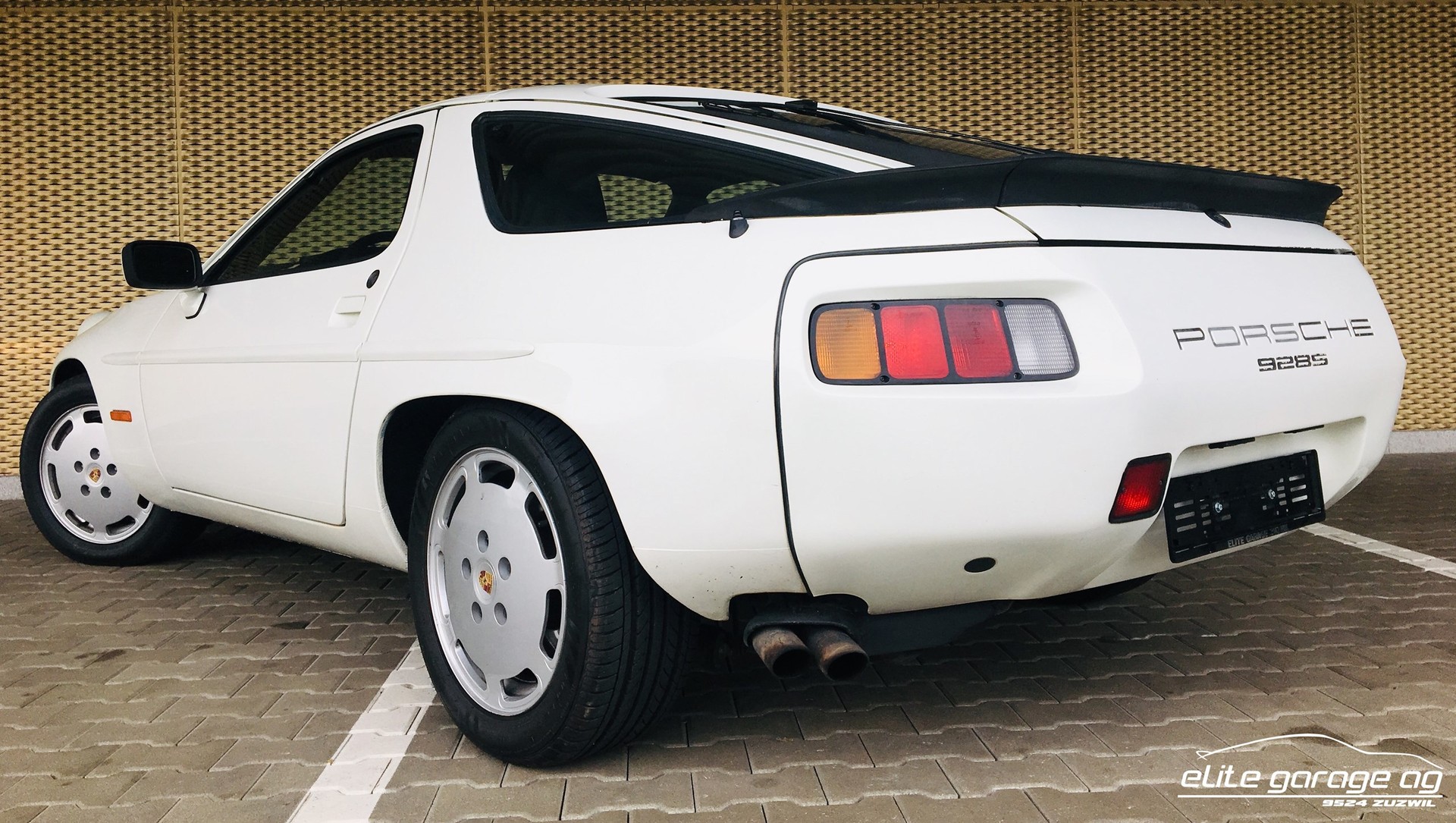 PORSCHE 928 S-image-7