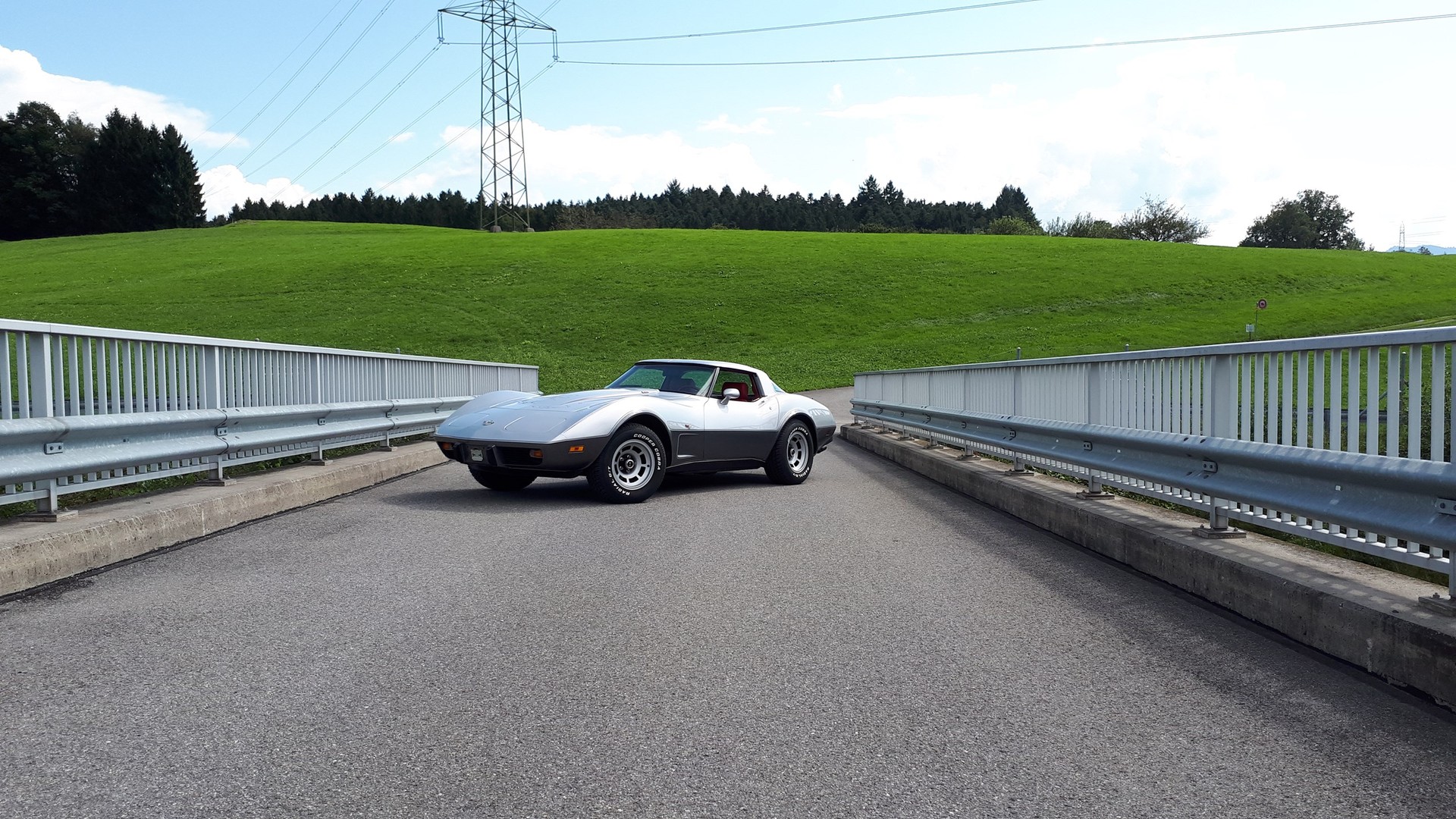 CHEVROLET CORVETTE 25 Anniversary-image-1