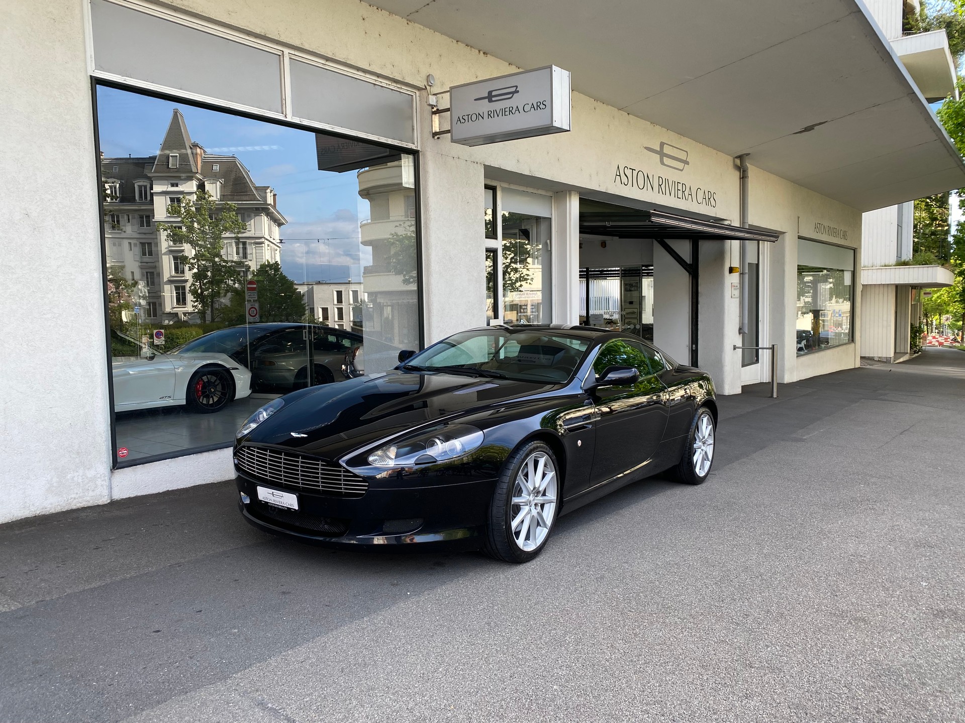 ASTON MARTIN DB9 Touchtronic 2-image-0
