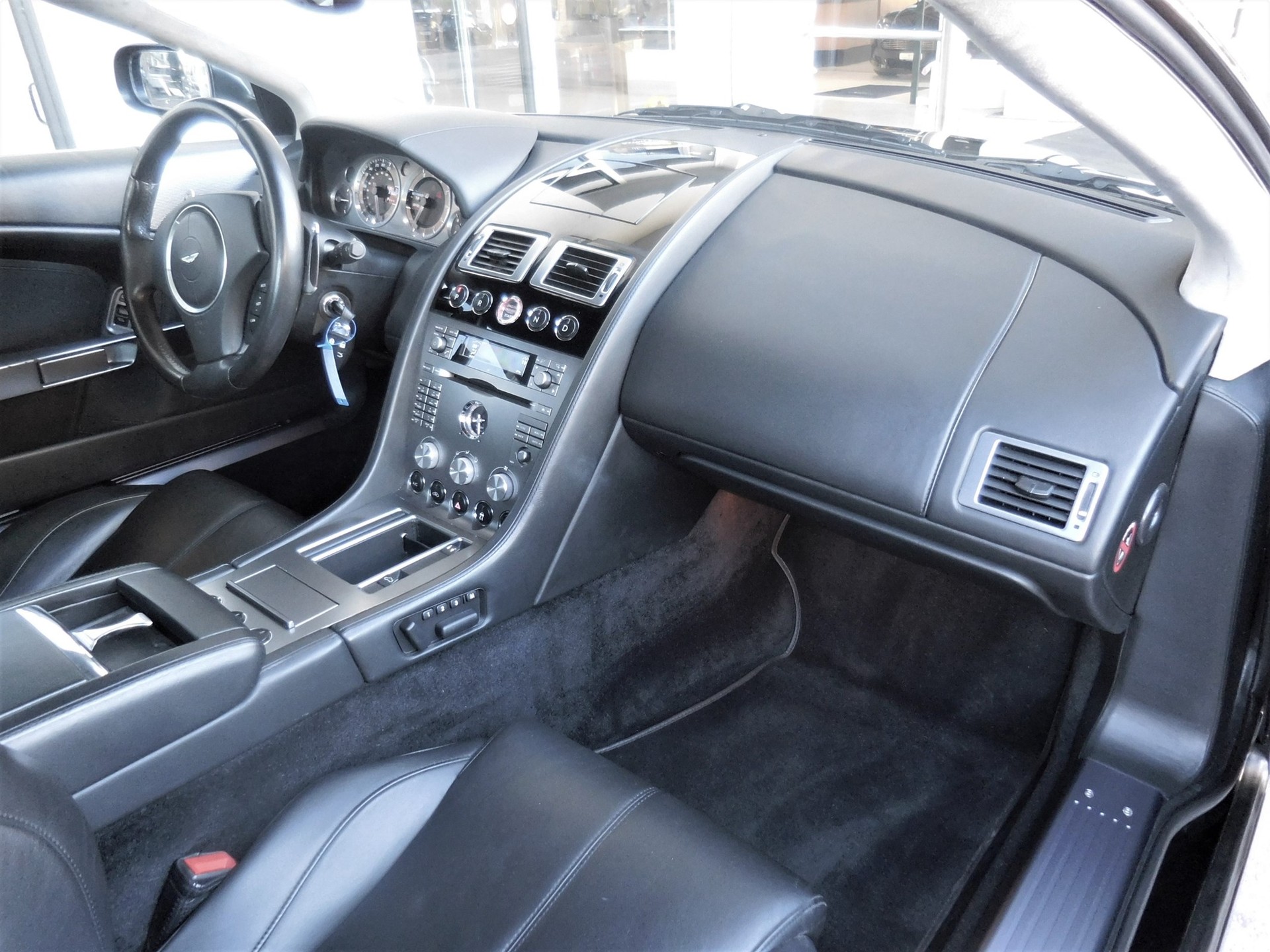 ASTON MARTIN DB9 Touchtronic 2-image-7