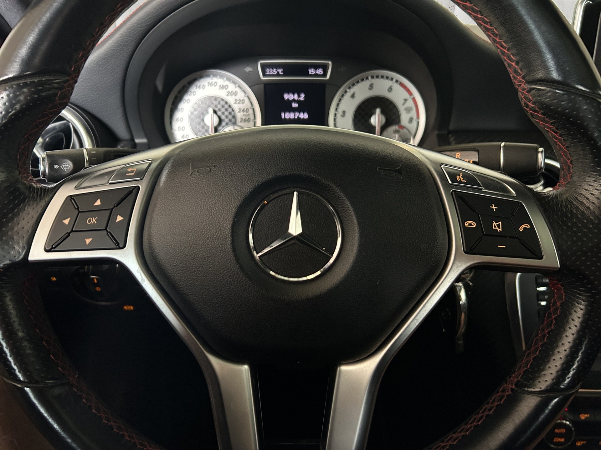 MERCEDES-BENZ A 250 AMG Line 7G-DCT-image-11