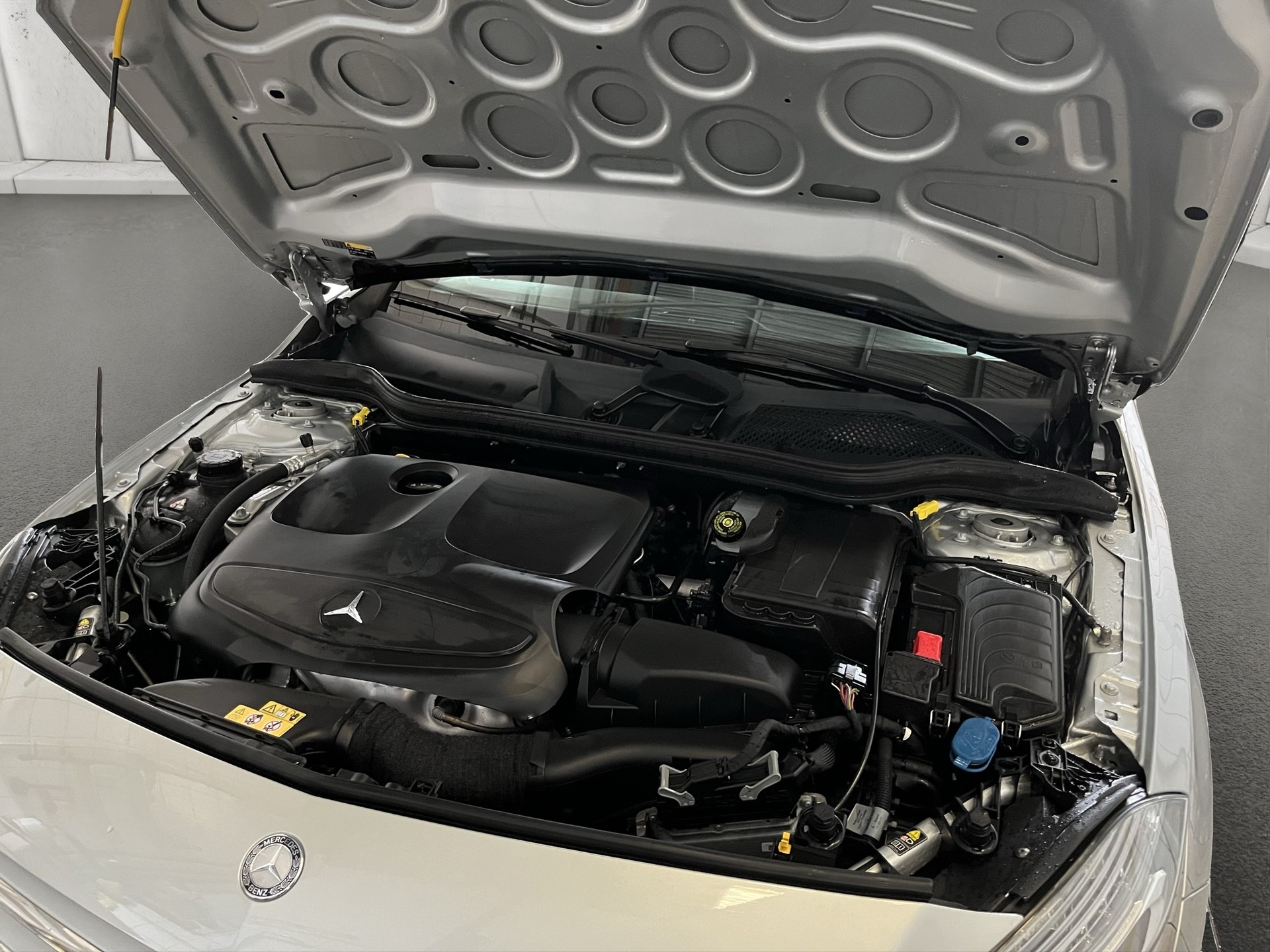 MERCEDES-BENZ A 250 AMG Line 7G-DCT-image-10