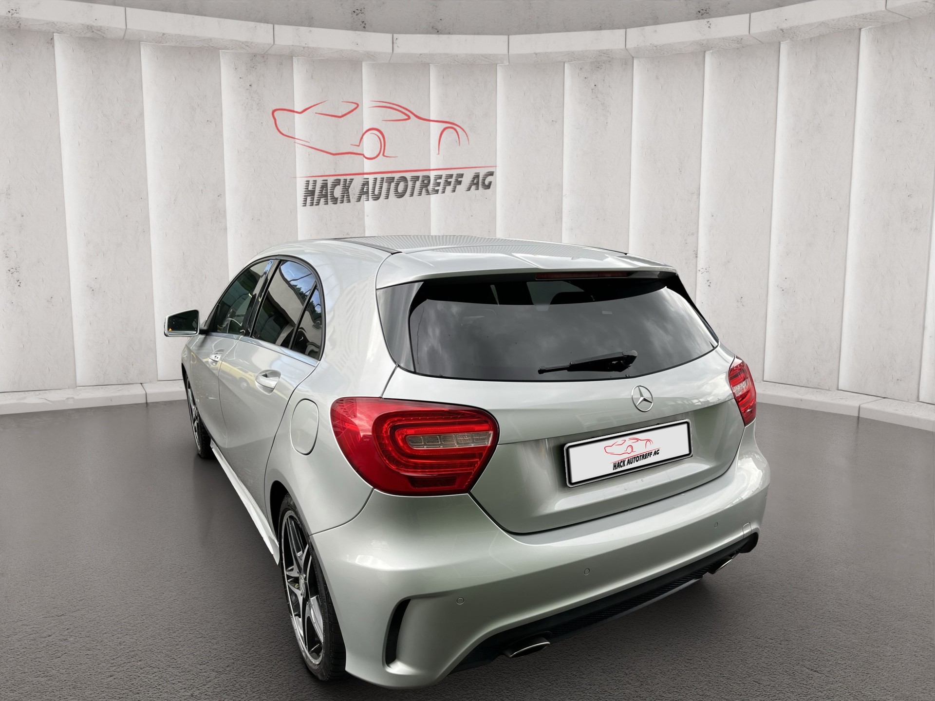 MERCEDES-BENZ A 250 AMG Line 7G-DCT-image-3