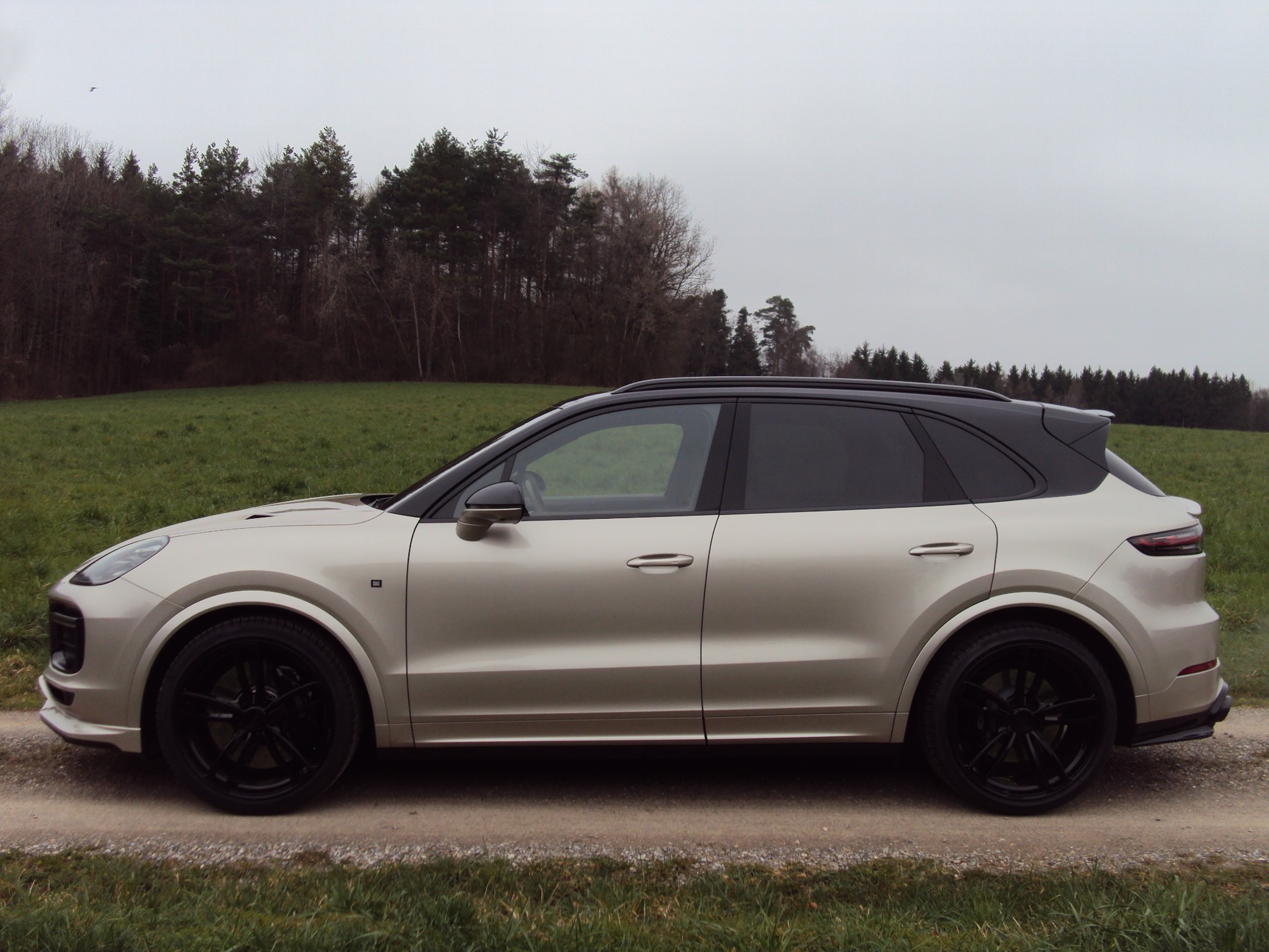 PORSCHE Cayenne Turbo Techart & Rolf Benz Ausstattung-image-7