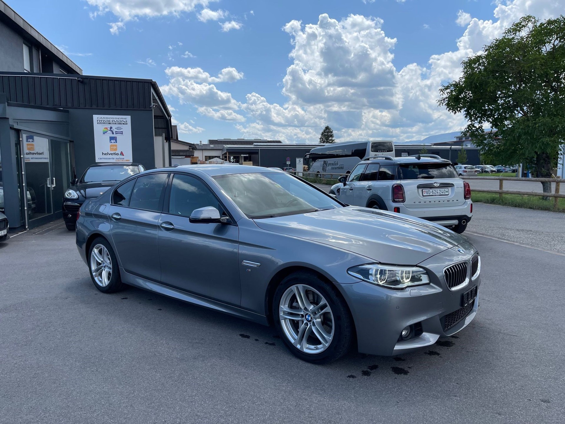 BMW 525d xDrive Luxury Line Steptronic-image-11