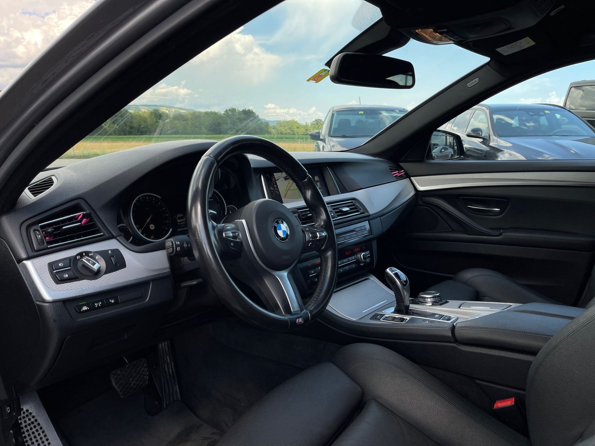 BMW 525d xDrive Luxury Line Steptronic-image-4