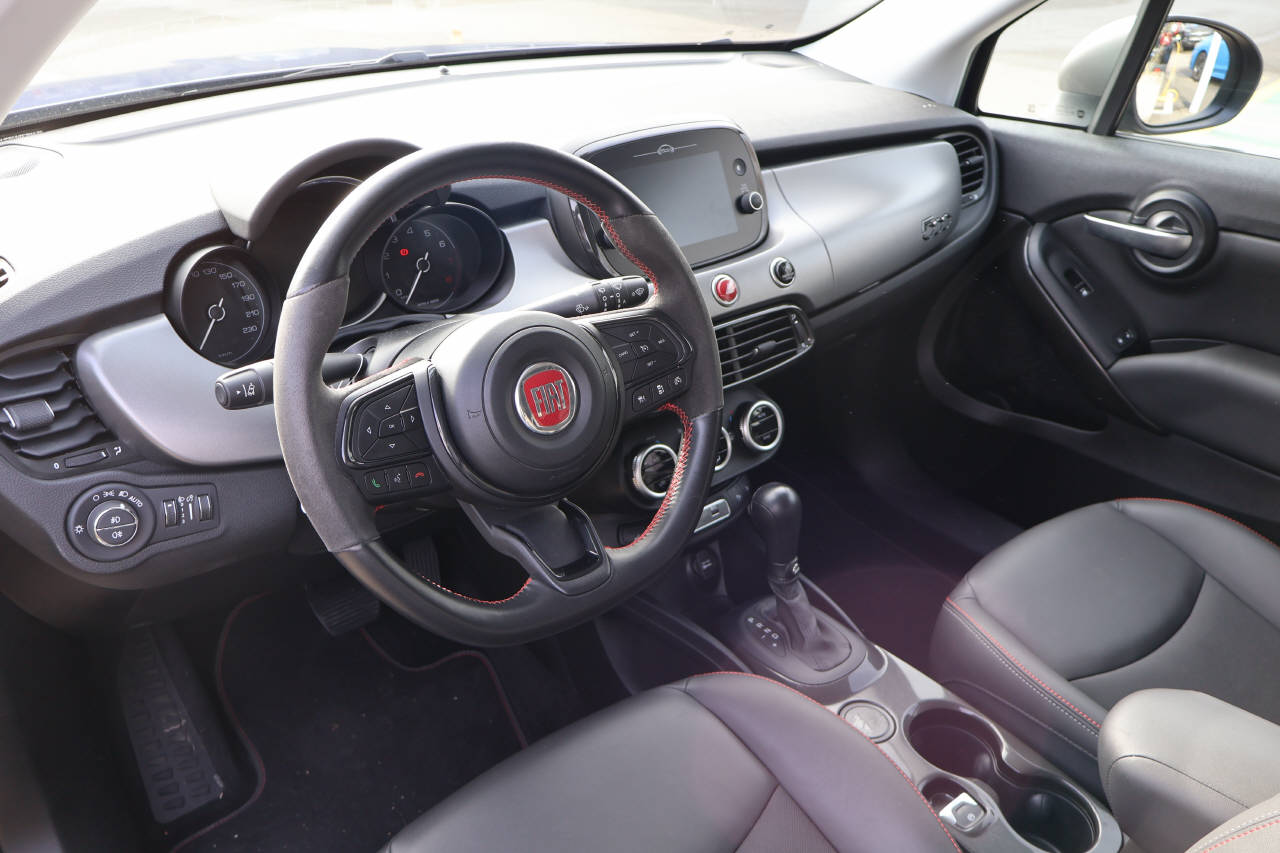 FIAT 500X 1.5 Hybrid Dolcevita Sport-image-10