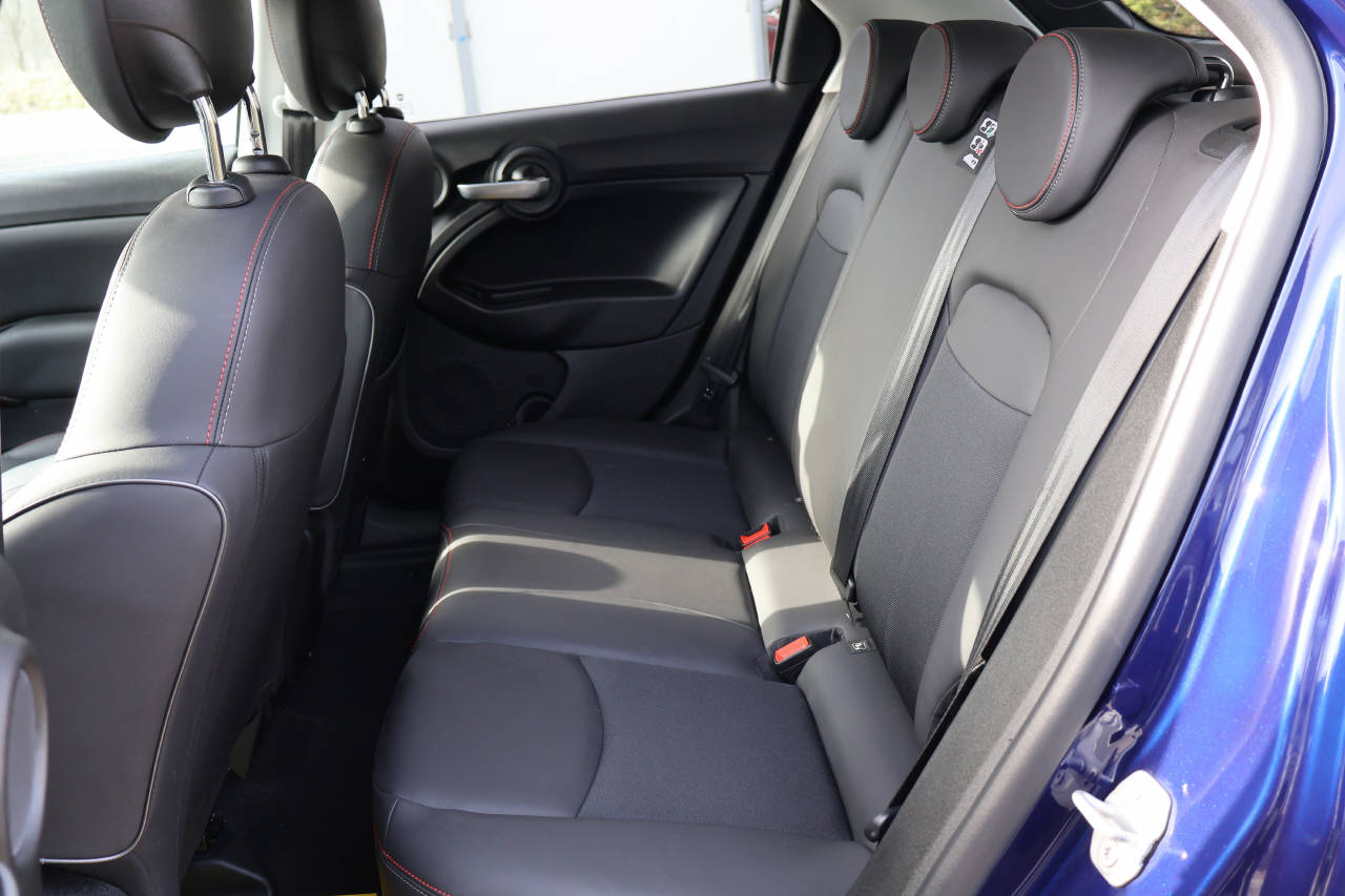 FIAT 500X 1.5 Hybrid Dolcevita Sport-image-14