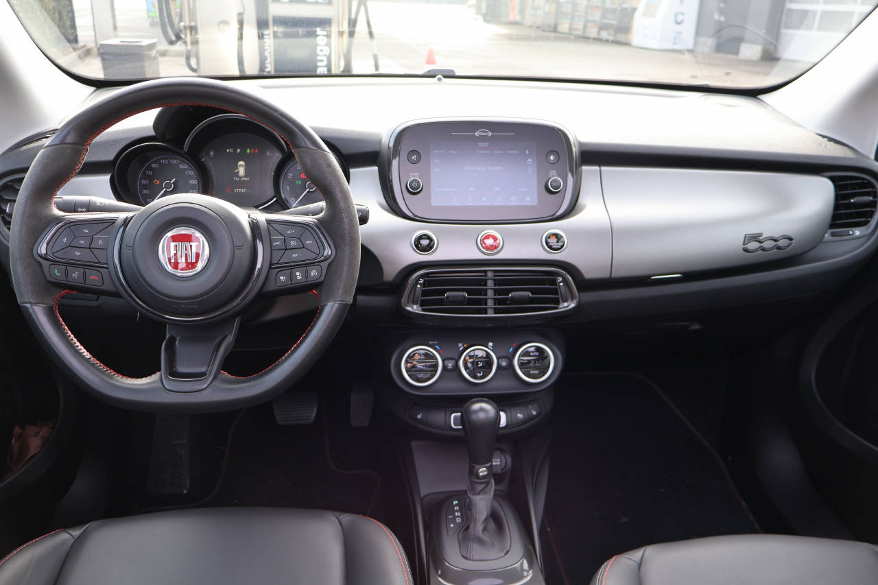FIAT 500X 1.5 Hybrid Dolcevita Sport-image-9