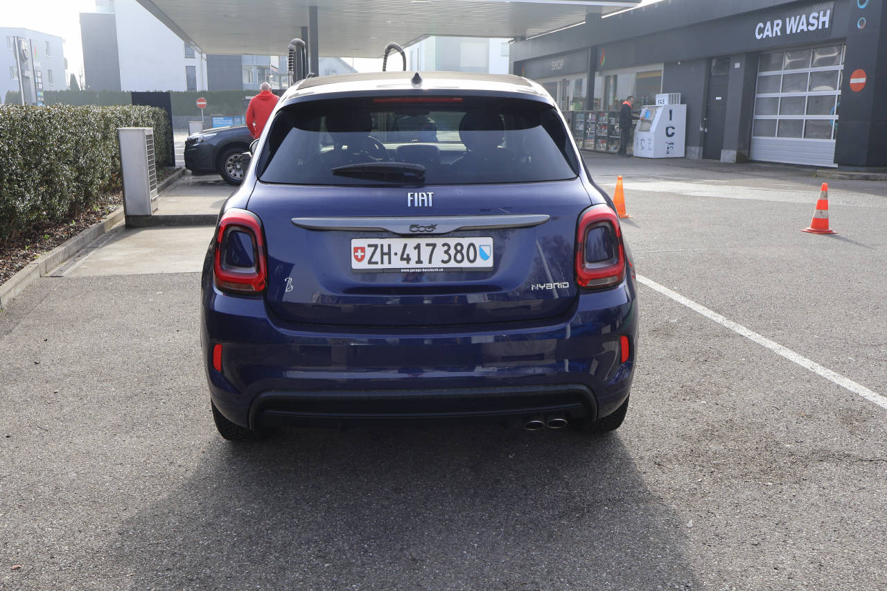 FIAT 500X 1.5 Hybrid Dolcevita Sport-image-2