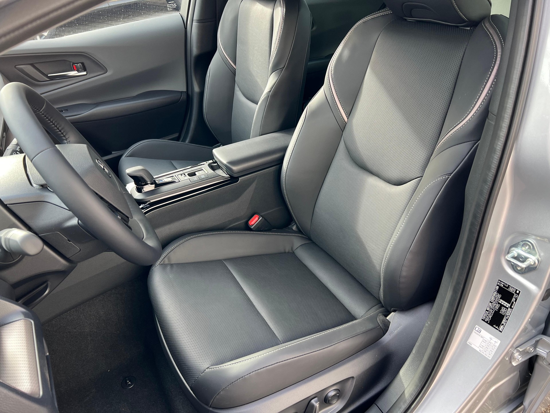 TOYOTA Prius 2.0 Plug-In-Hybrid Premium-image-9