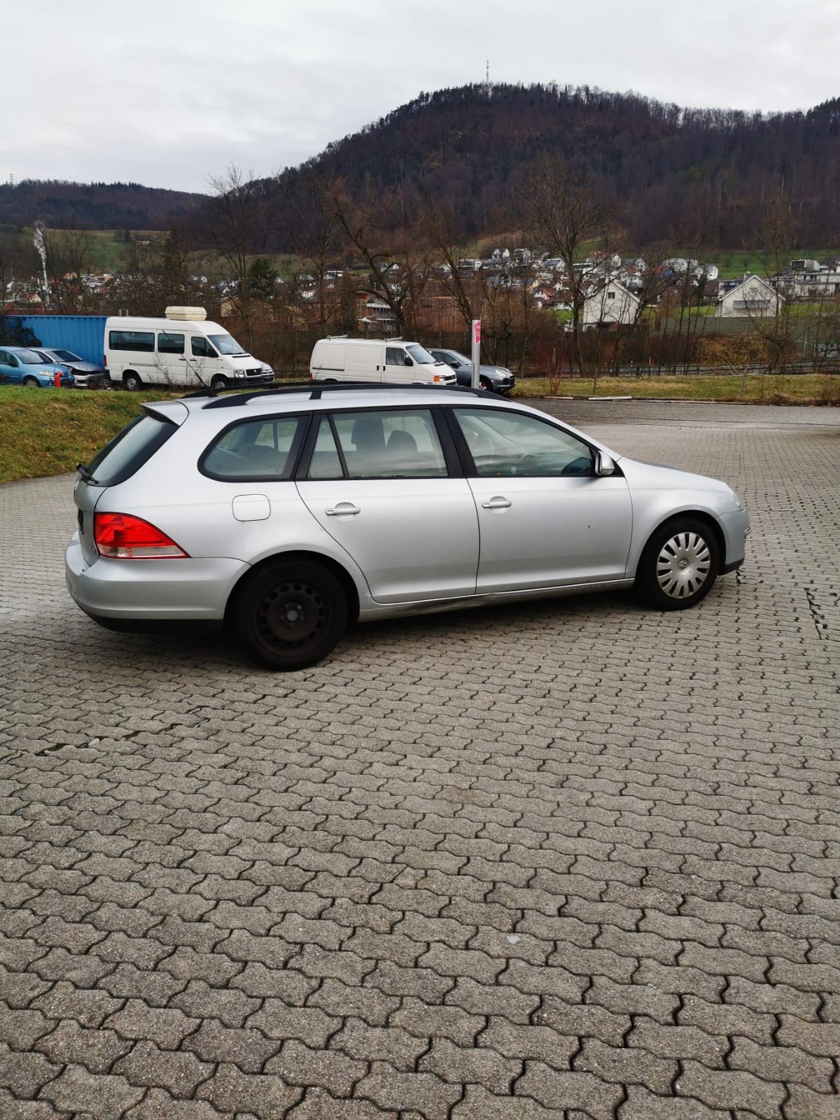 VW Golf Variant 1.9 TDI Trendline-image-5