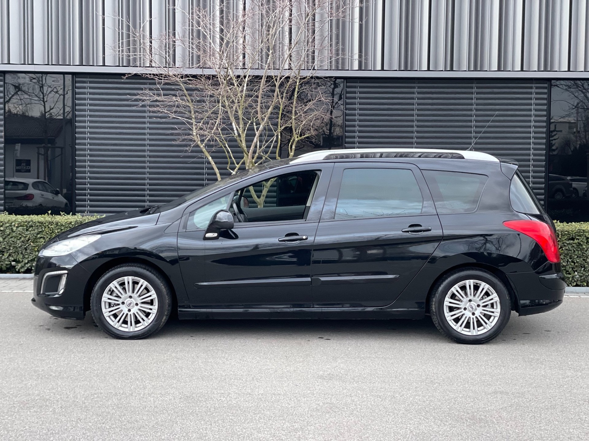 PEUGEOT 308 SW 1.6 16V Turbo Sport Pack-image-7