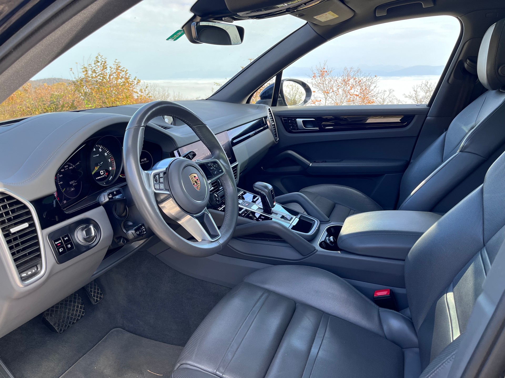PORSCHE Cayenne E-Hybrid-image-7
