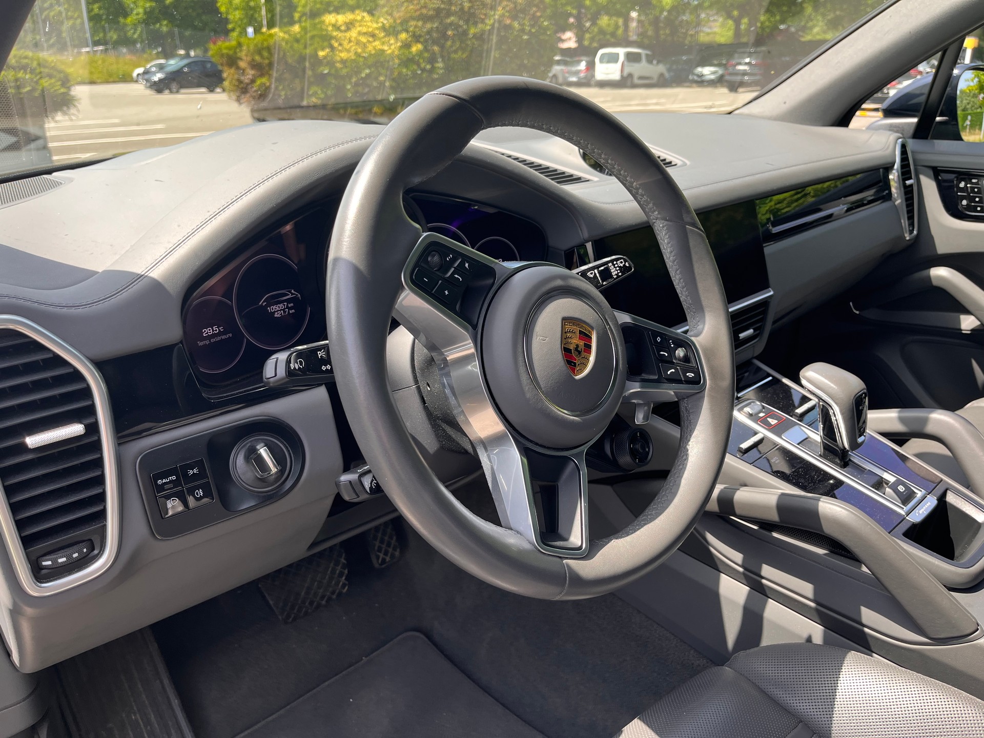PORSCHE Cayenne E-Hybrid-image-8