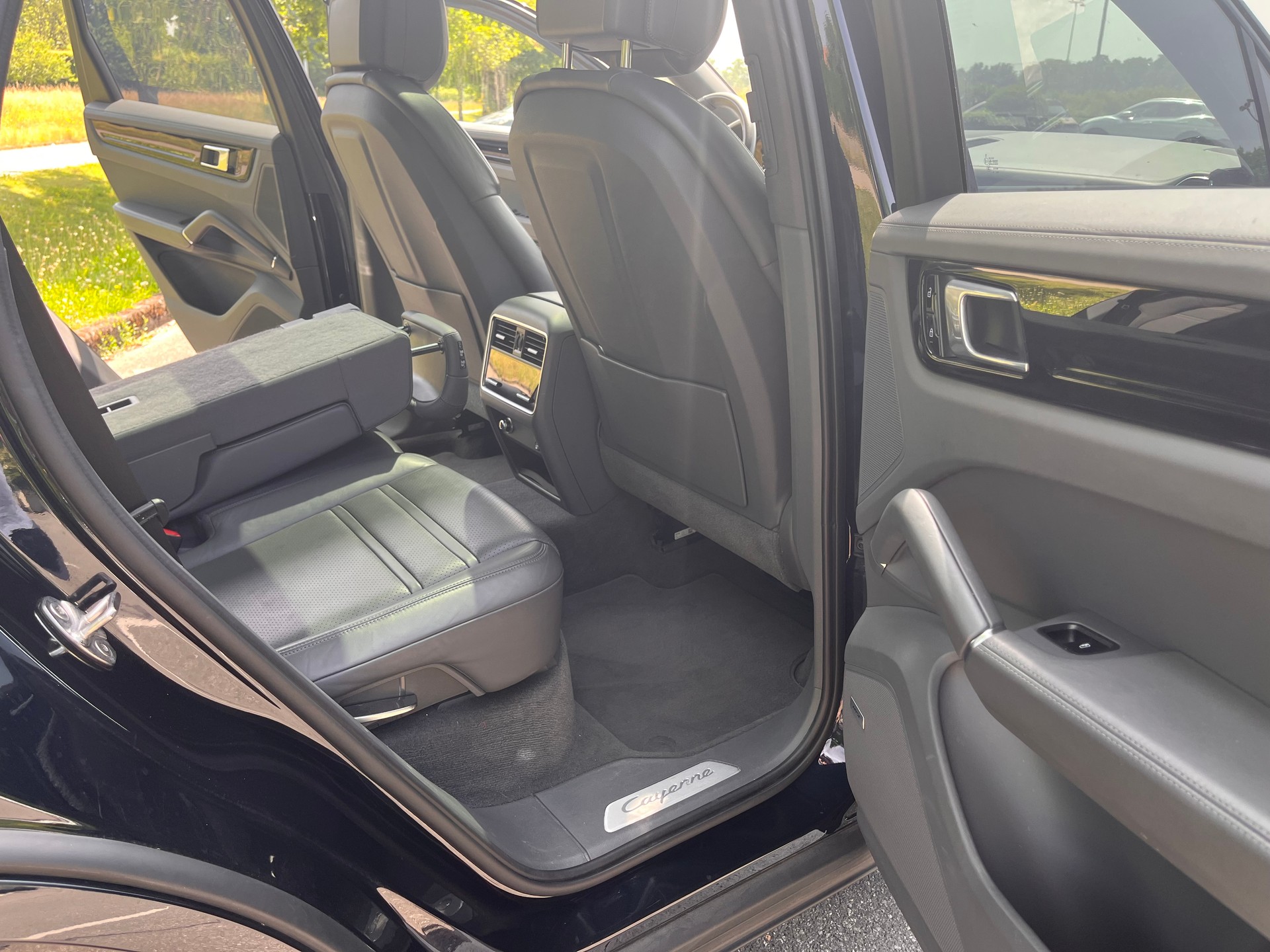 PORSCHE Cayenne E-Hybrid-image-13