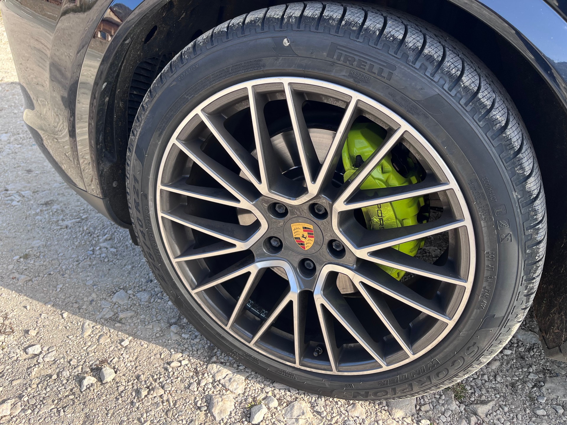 PORSCHE Cayenne E-Hybrid-image-5