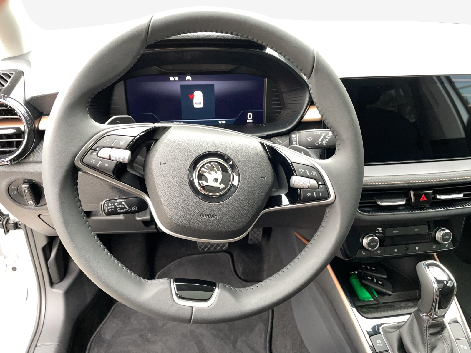 SKODA Fabia 1.0 TSI Selection DSG-image-9