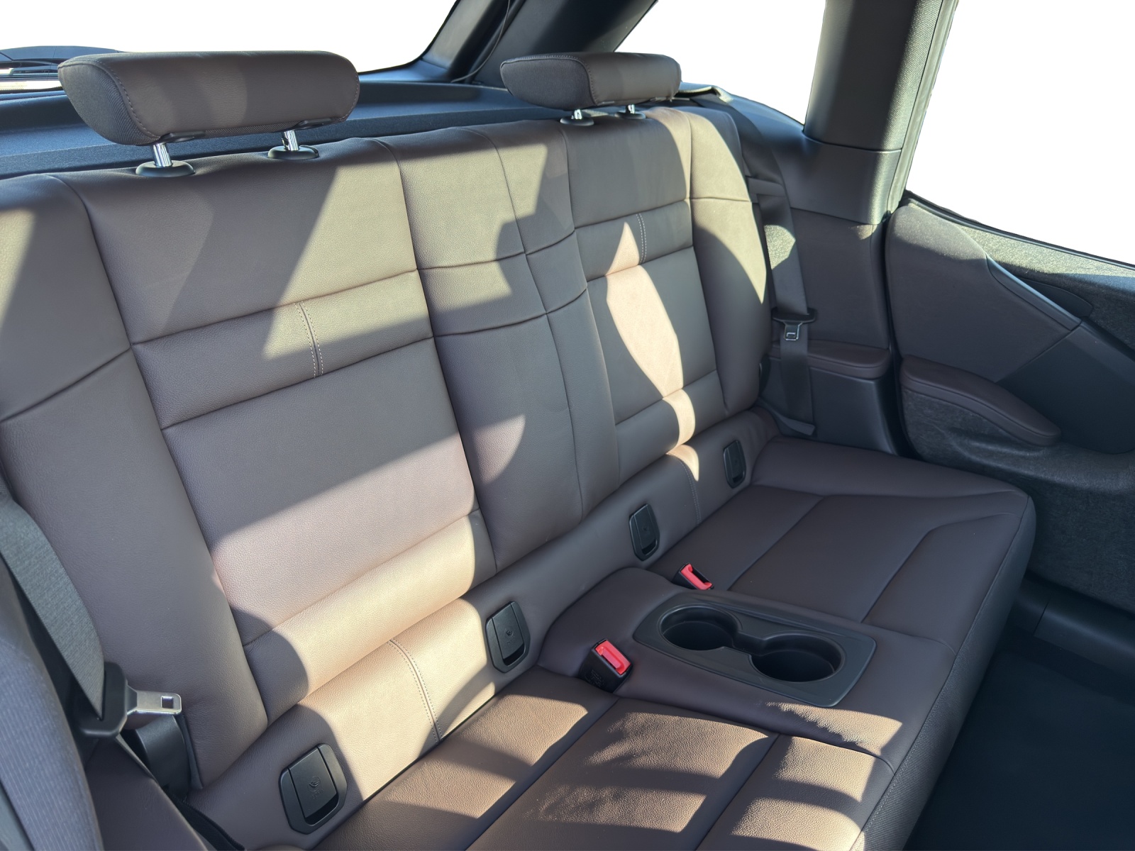 BMW i3s (120Ah) Unique Forever Edition-image-15
