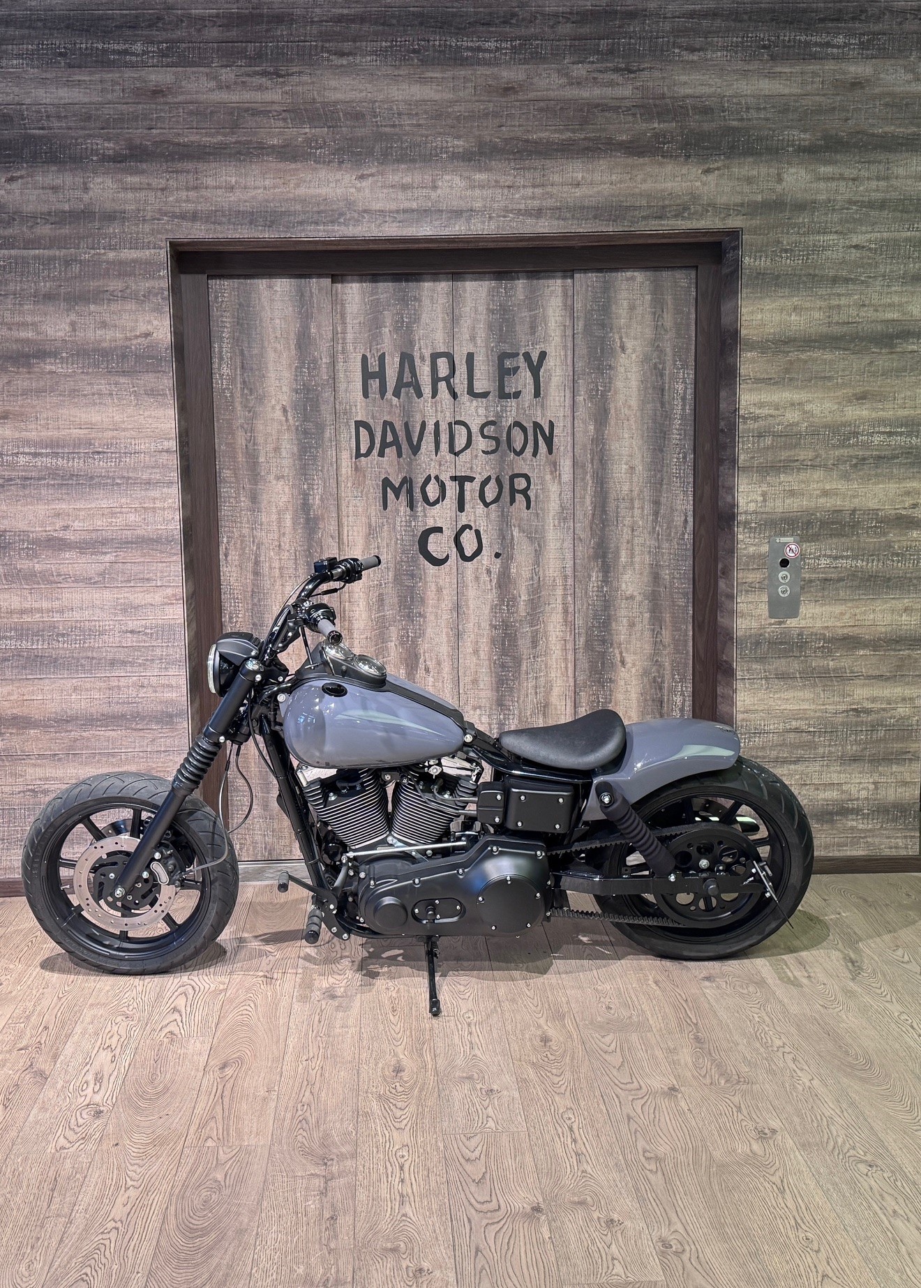 HARLEY-DAVIDSON FXDL Dyna Low Rider-showroom-element-3