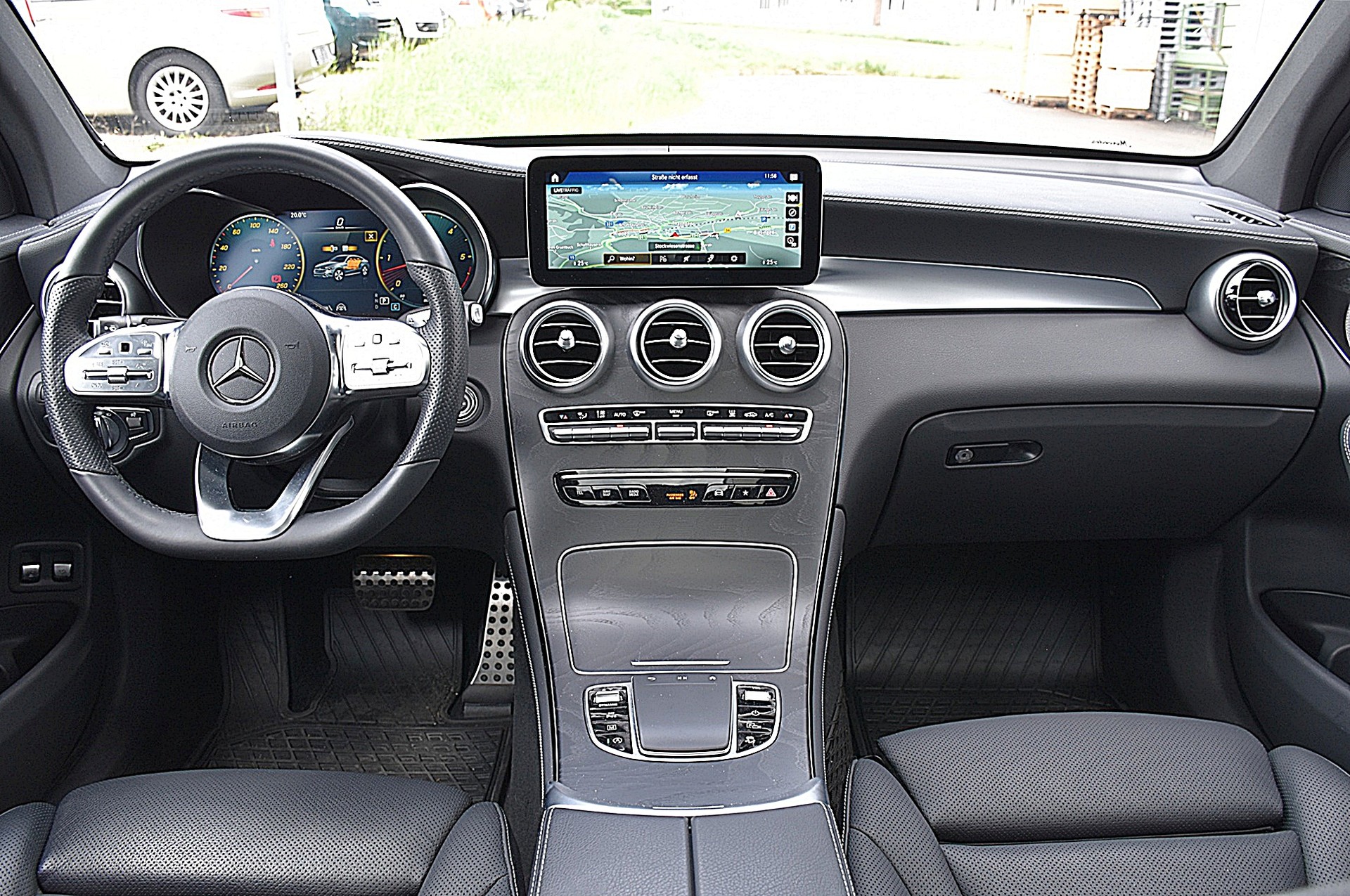 MERCEDES-BENZ GLC Coupé 400d AMG Line 4M-image-10