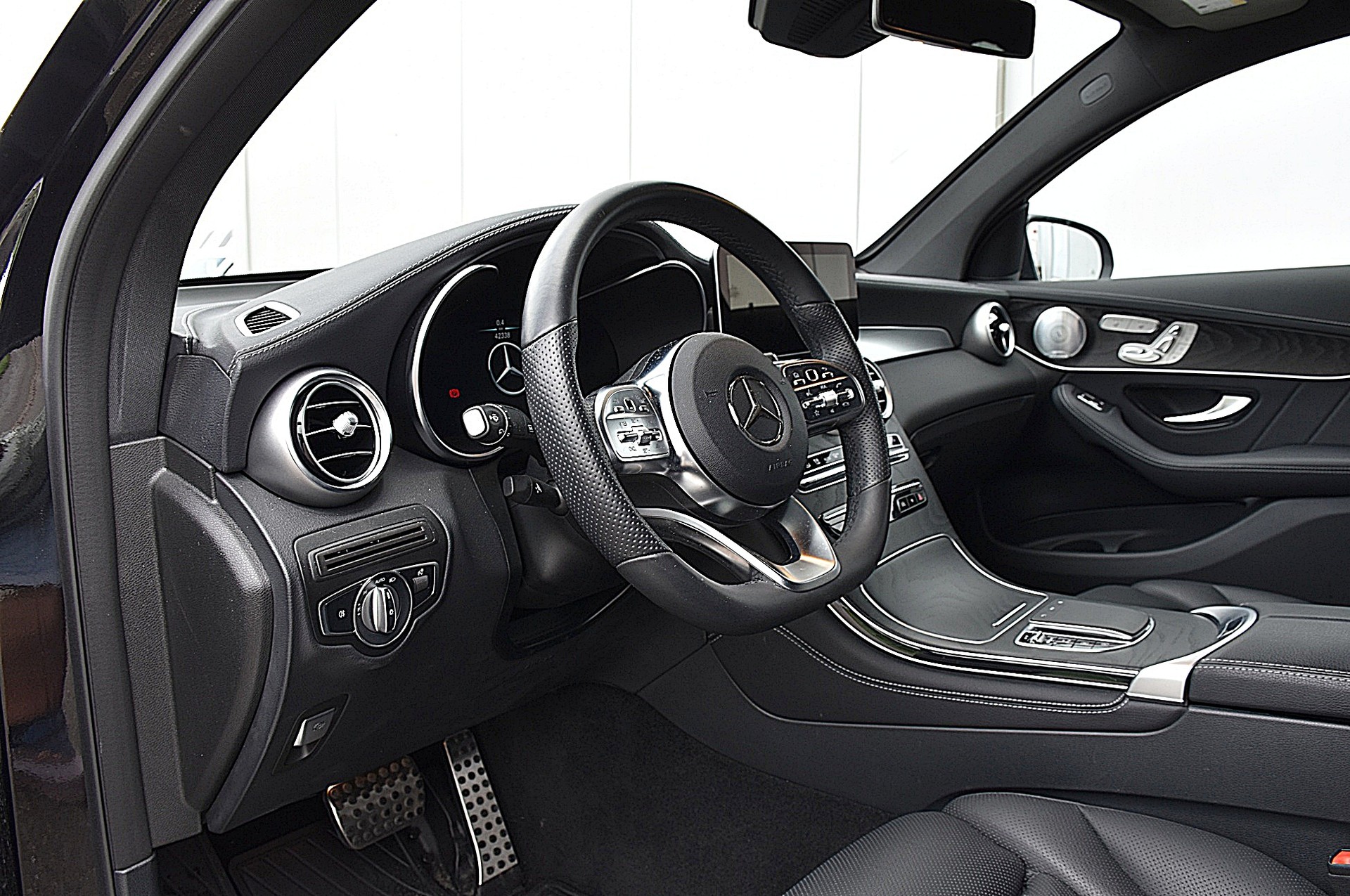 MERCEDES-BENZ GLC Coupé 400d AMG Line 4M-image-7
