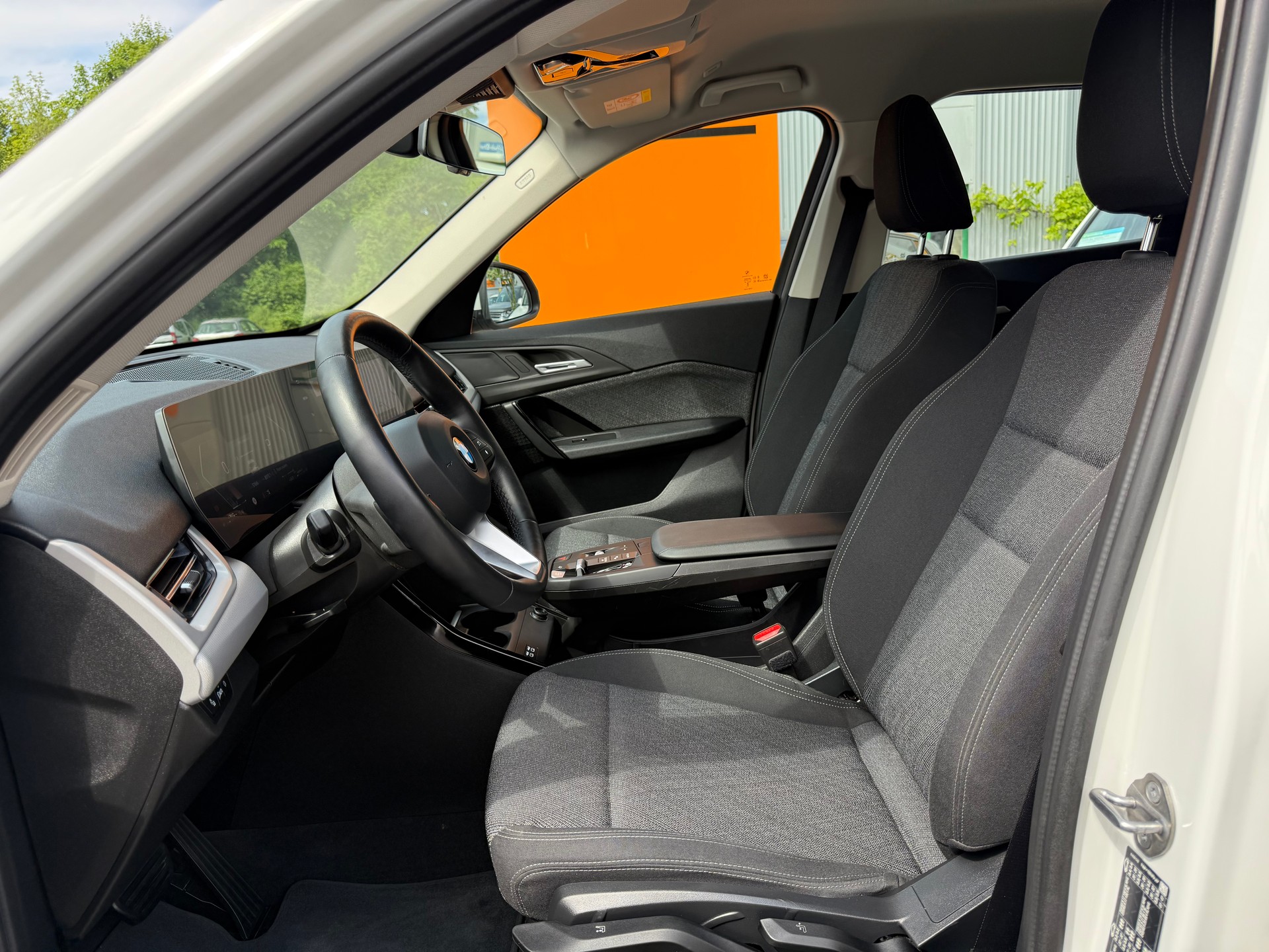 BMW X1 sDrive 18d-image-6