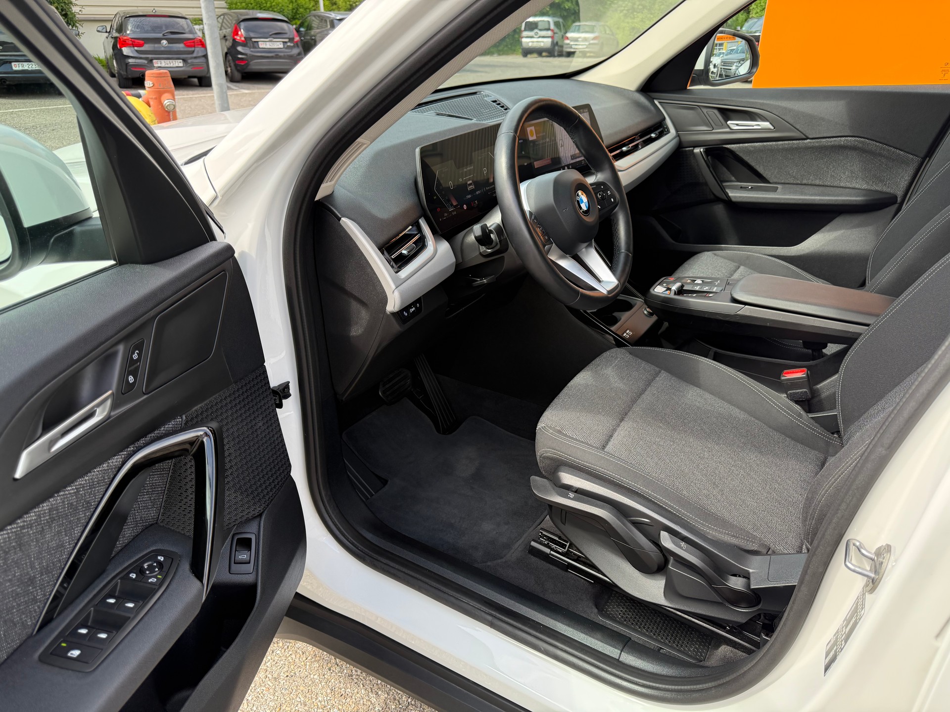 BMW X1 sDrive 18d-image-5